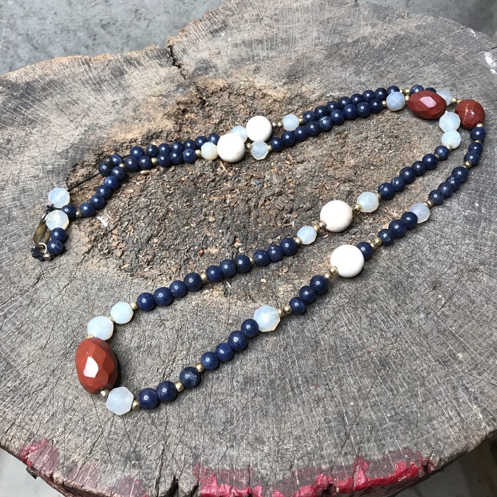 Vintage 90s beaded necklace